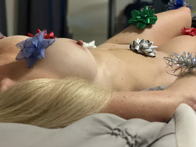 Fun with bows by DippingToes-N-H2O