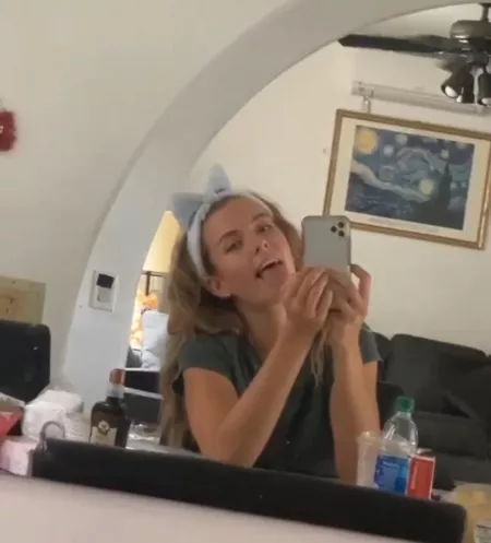 Funny Mia by sverigehem