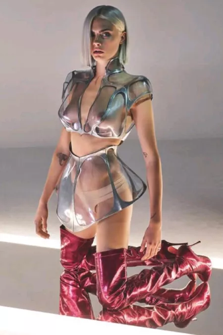 Futuristic dress by kuterthi