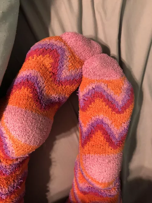 (F)uzzy socks in bed 😘 by CupcakeTootsie