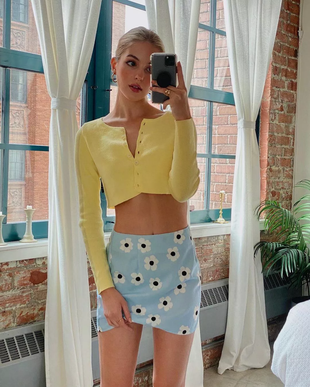 Gabby C Thomas posted by enjoying-beauty