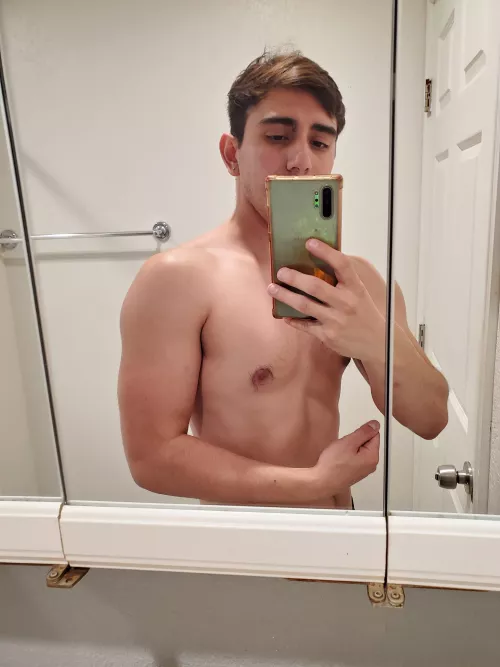 Gained +1 strength at the gym today. Who wants to help me improve my constitution score? 🥺👉👈 by TheAverageSalesman