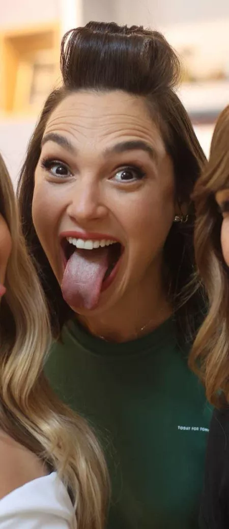 Gal Gadot by Wakabomb