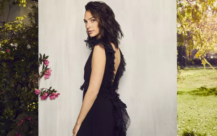 Gal Gadot by claytalian