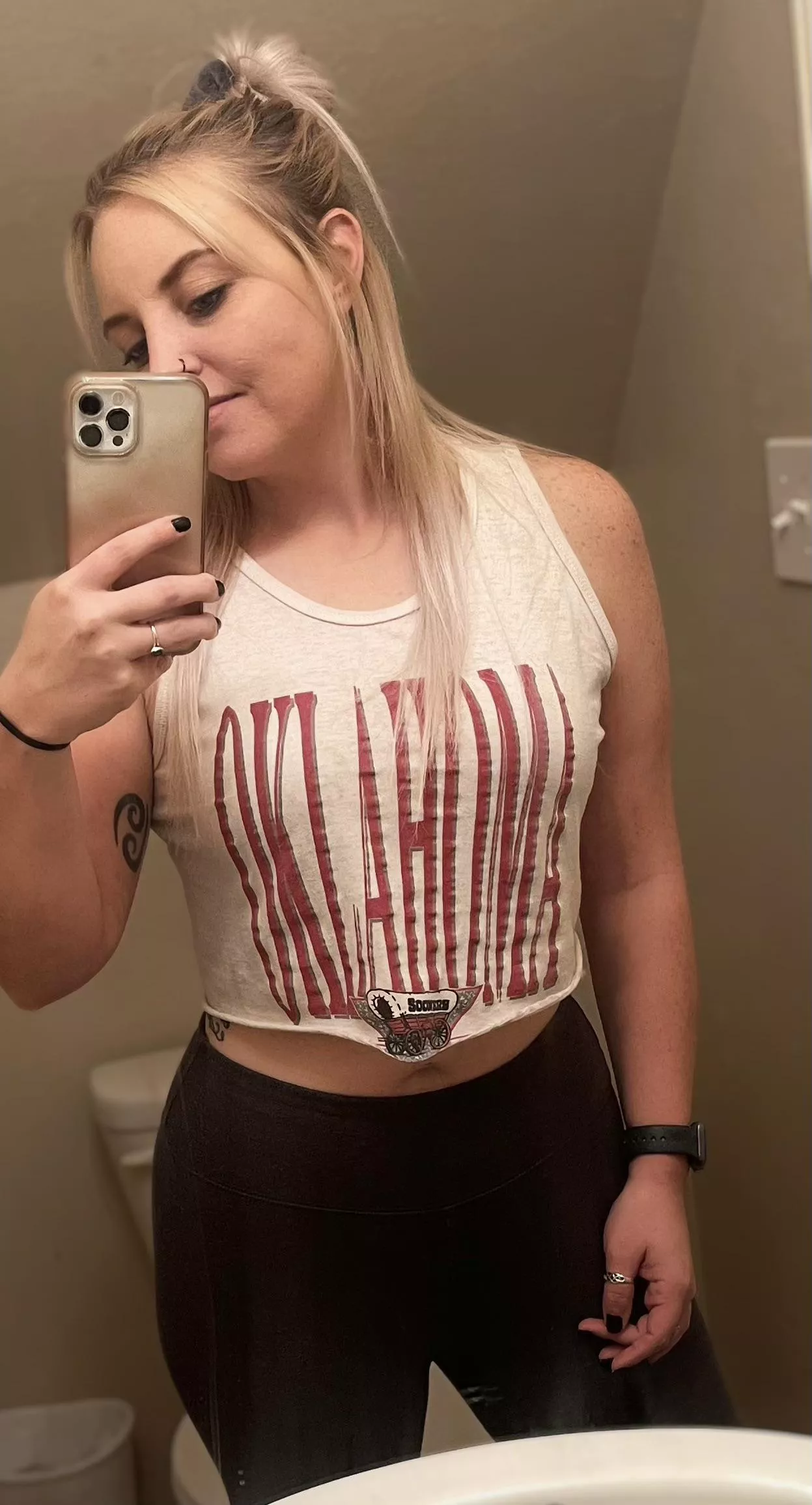 Game day 🏈 who’s your team? posted by dee_after_dark