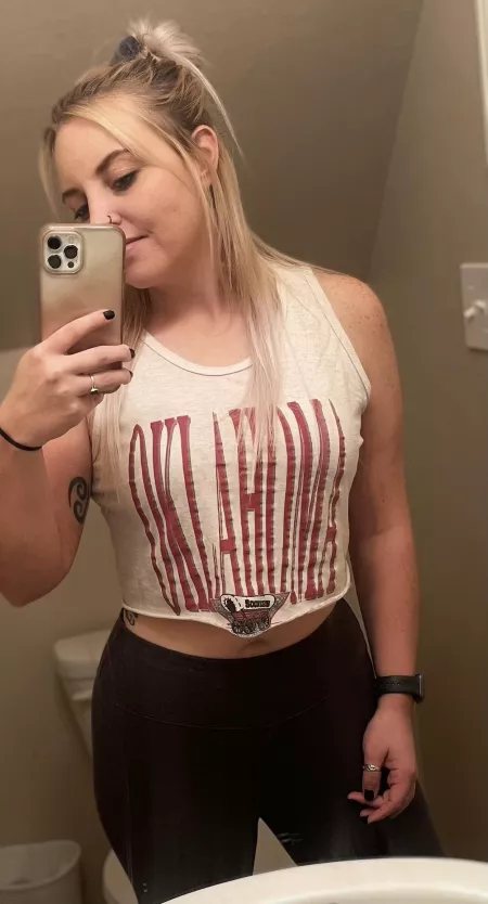 🏈 Game day 🏈 who’s your team? by dee_after_dark