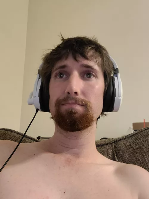 Game time boys! Dms wide open! Trying to better at games and being myself by theunusabl