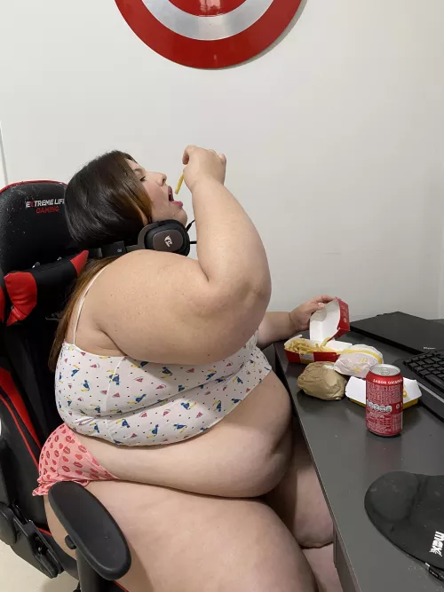 Gamer Break! by AnnaOli