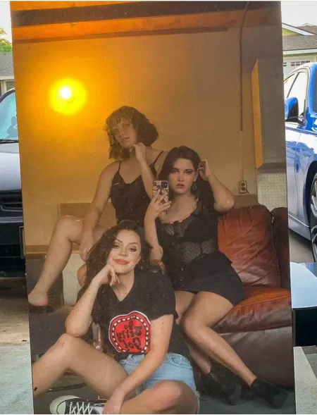 Garage girls by Jacob-227