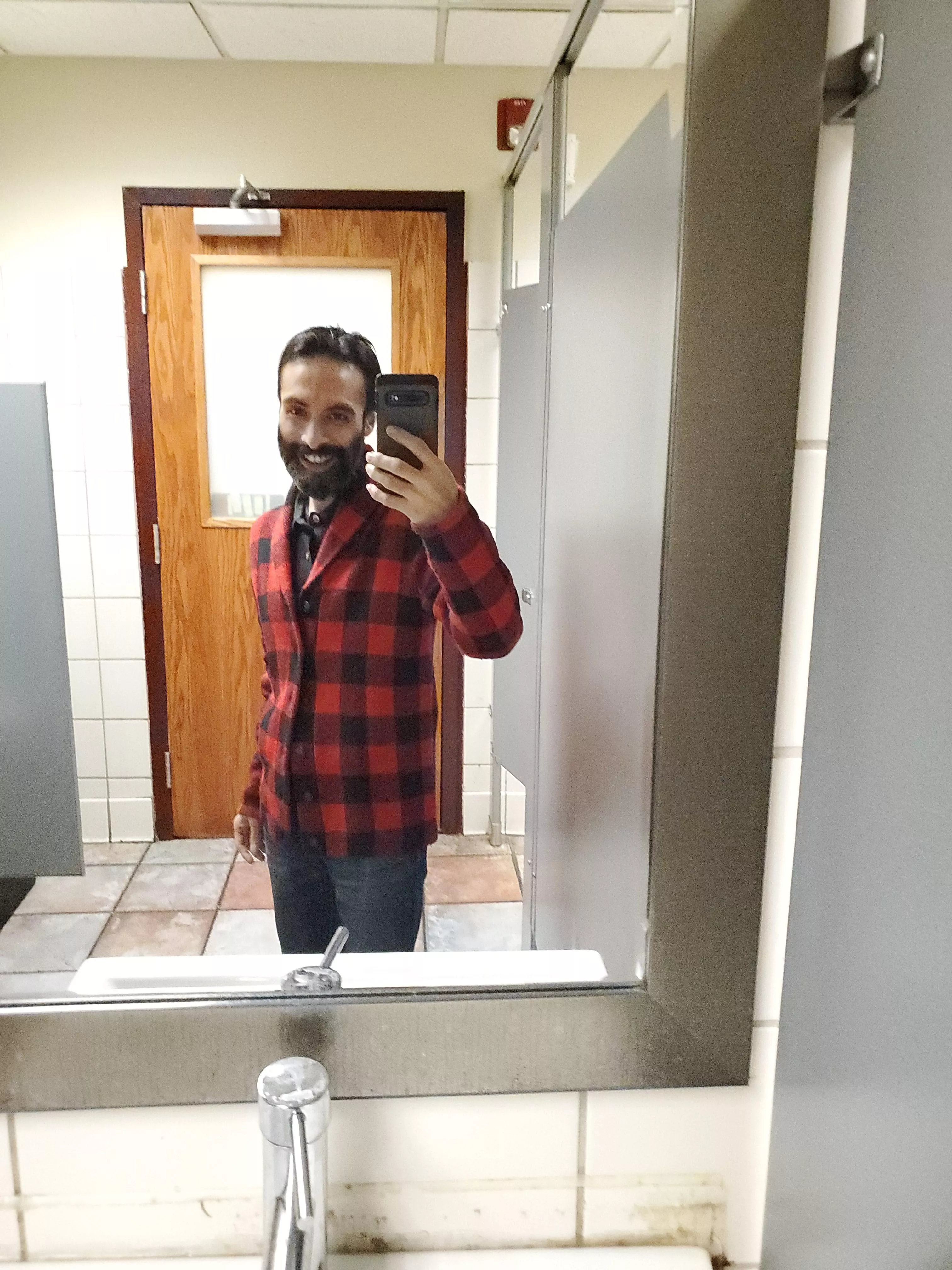 gay lumberjack? 😄 posted by neverhat