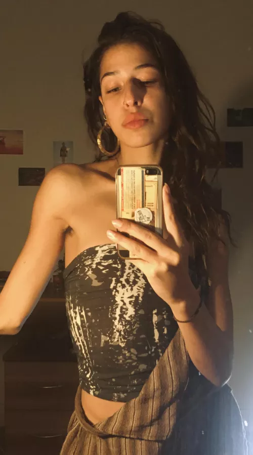 Get a tiny little gift like me for Christmas, how would ya feel? by azaadi_pp