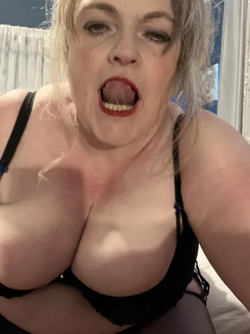 Get buried in my cleavage? by bbwgilfuk