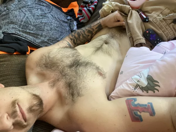 Get down there and tell me what I taste like.. by theycallmeyello