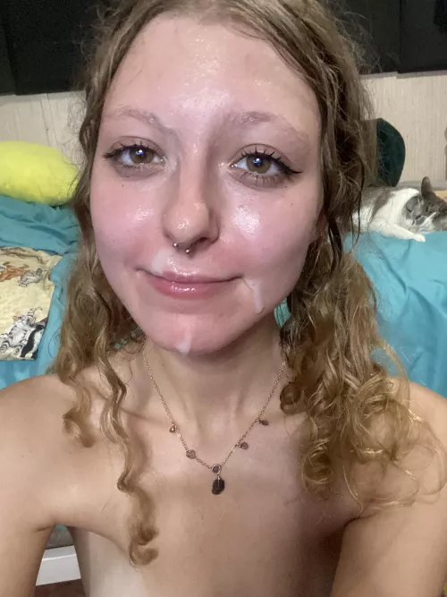 Get in line… cum train on me by txitles