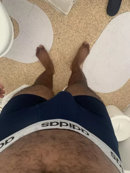 Get it out by HugoHuncho