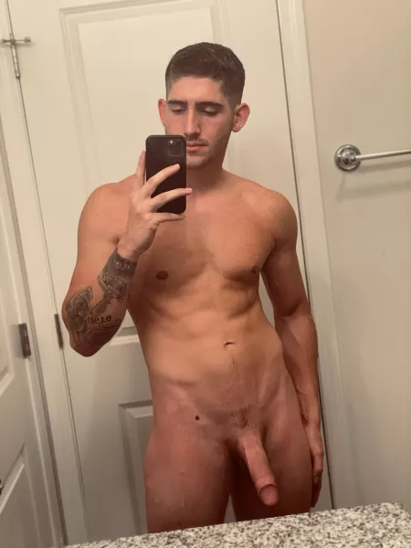 Get on your knees by MoveWinter3570