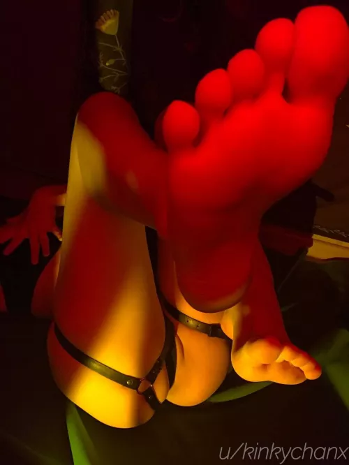 Get on your knees and start begging for permission to worship my toes. by kinkychanx