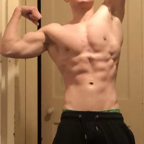 Get on your knees if you wanna see more by bigjosh2000