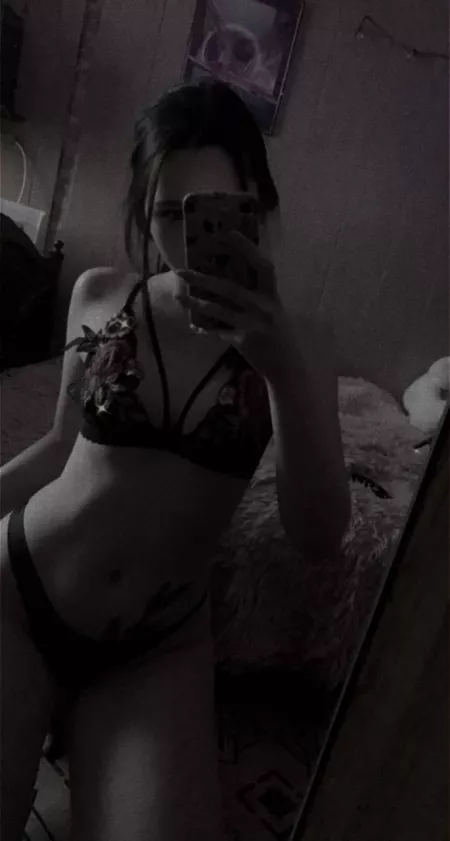 Get ready, I'm greedy, wet and deep tonight. Are you coming in to check it all out?😜😘💋🔥 More in link of comments by Nickflatfat