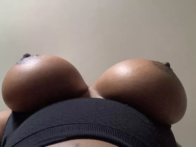 Get under me boo(b) by stupidcupidx