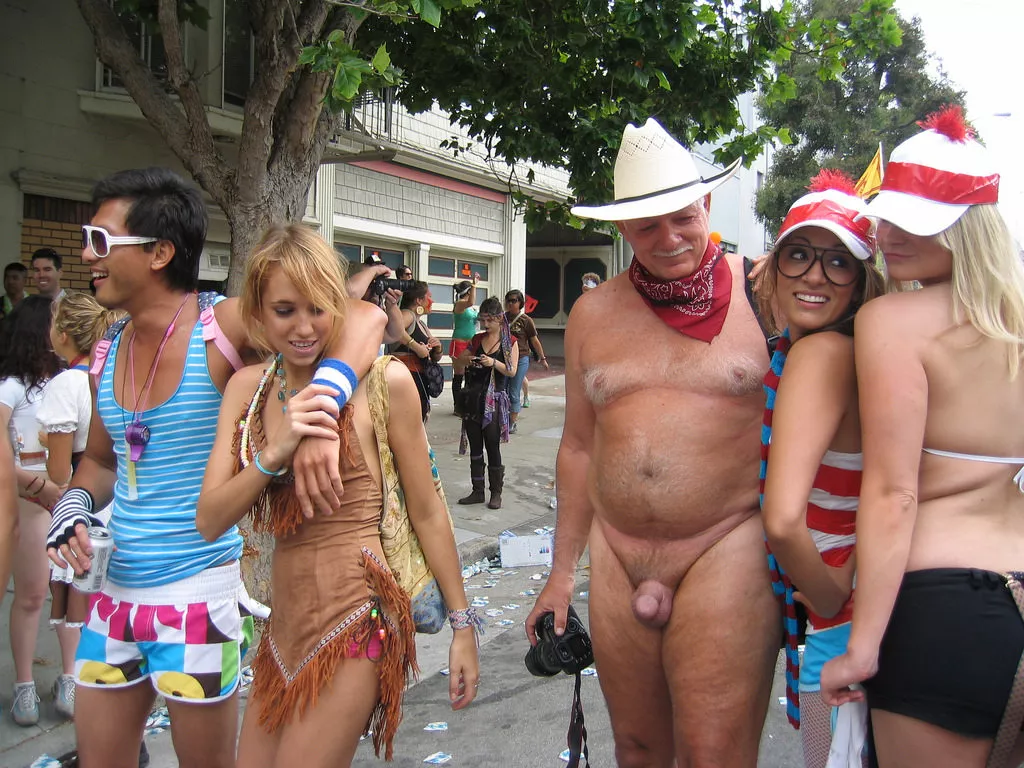 Getting a good look posted by daverobertsSPH