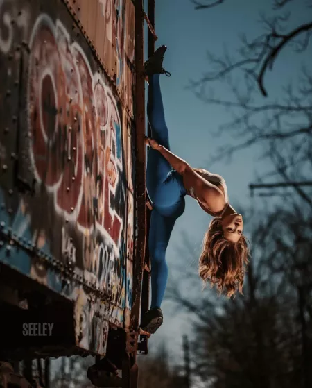 Getting a good stretch in by enisivibes