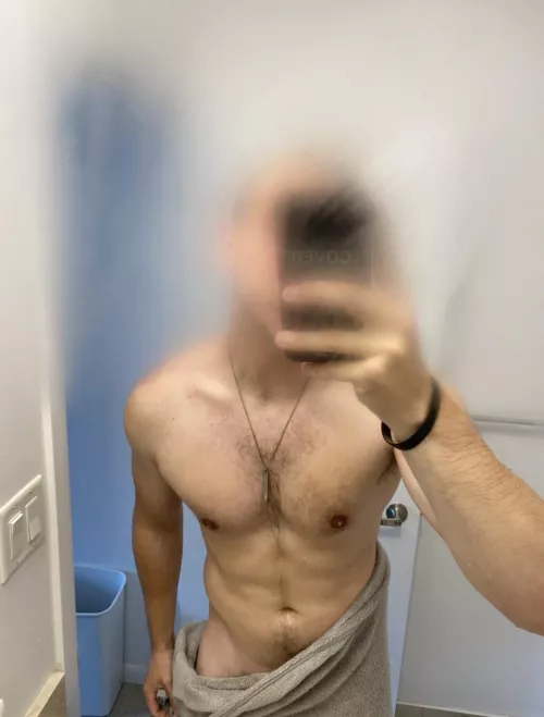 Getting a little steamy in here🥵 by uncutgemz1