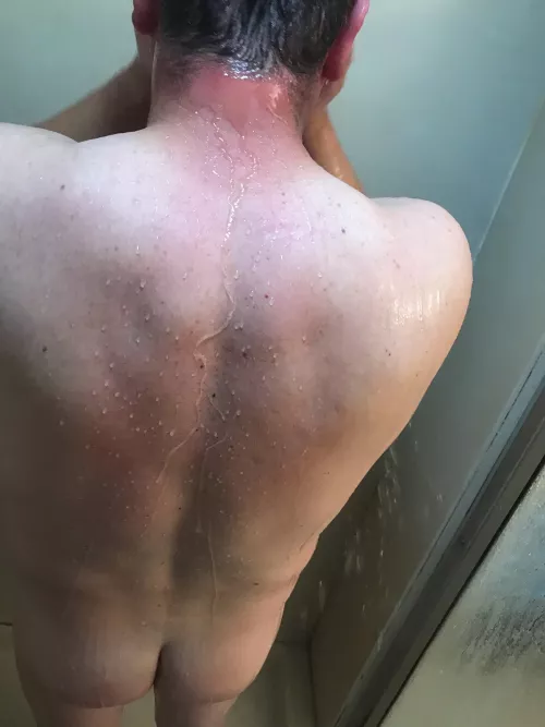 Getting clean for mama by Farmalltractor