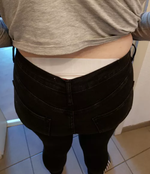 Getting dressed for the Christmas celebration 😋 by Boregar1234