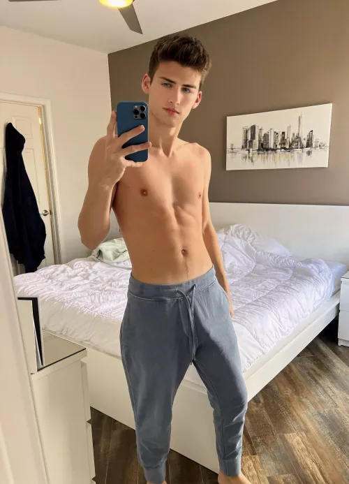 Getting into sweatpants season this morning 😊 by Jacksonmarshh