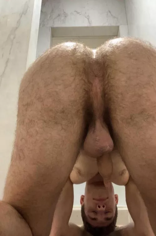 Getting prepped to have my hole ravaged 🤤 by Jackpackage71