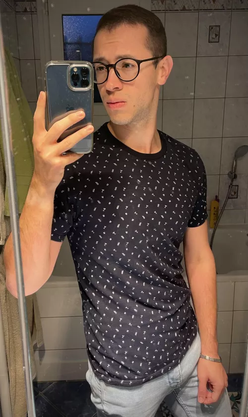 Getting ready for a new day! 😀 by KnownRandomization