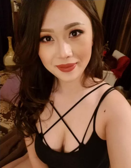 Getting ready for a night out by Libesleid