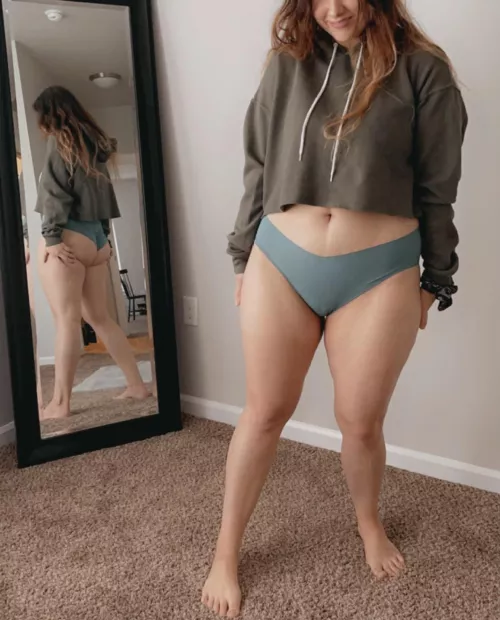 Getting ready for the gym by megsmokes95