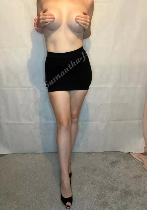 Getting ready for work 😉 by Samantha-Jx