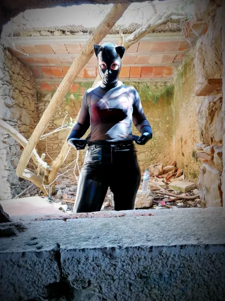 Getting ready to punish the slave. by [deleted]