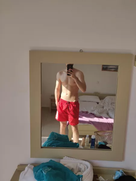 Getting some sun before hitting the pool by belgiumbwc