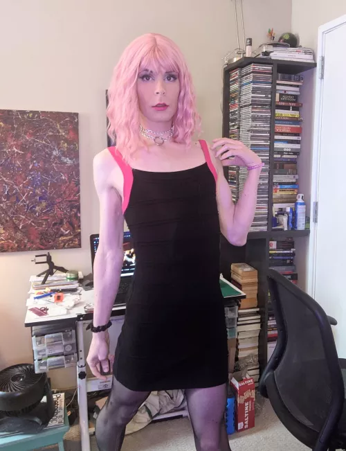 getting used to the pink by Kei_attaboi