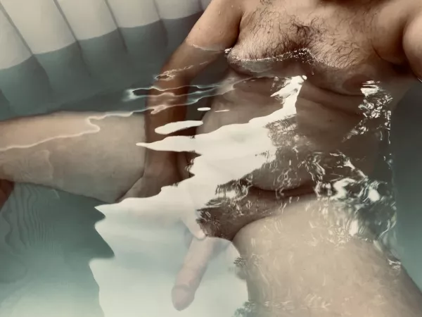 Getting worked up in the outdoor hot tub. by bonediggity77