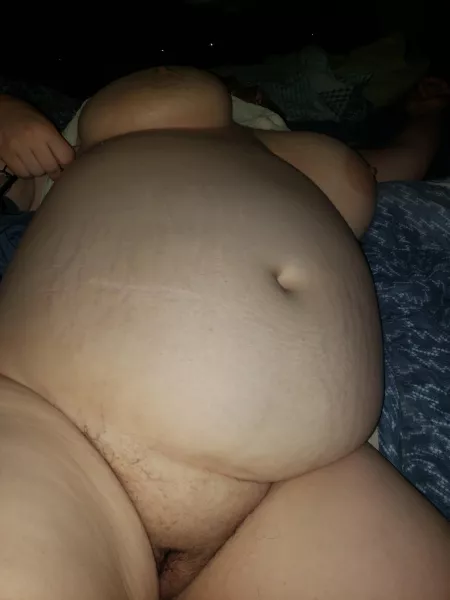 Gf getting nice an big..gotta love that huge belly😁 by pghguy111