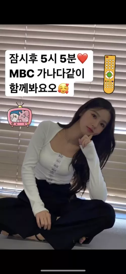 (G)I-dle Miyeon by regoptical1