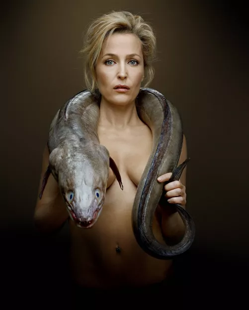 Gillian Anderson by Darkchyylde