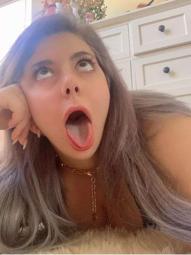 Gimme that yummy posted by jaywalKER97531