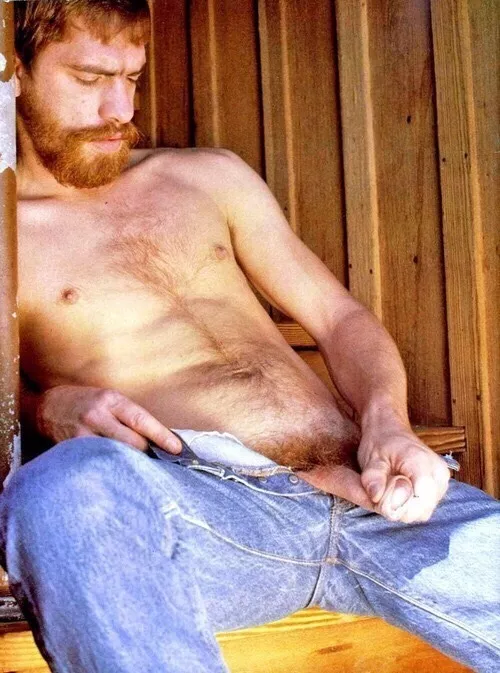 Ginger playing with his cock posted by menareamazing
