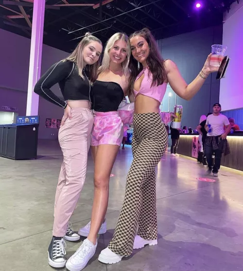 Girl on the right😍 by sexy_caramel48