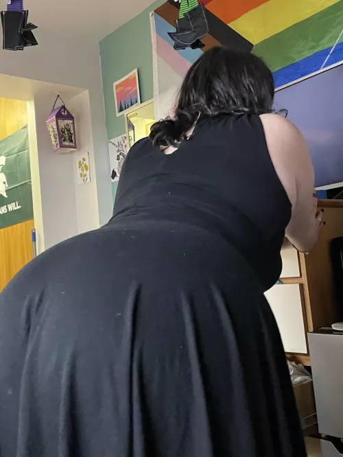 Girlfriend arching for me 😍 by throwaway_acc_6996