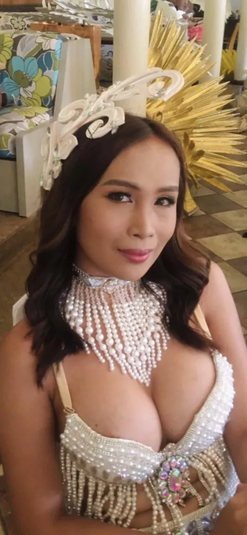 Girlfriend she’s happy …. Don’t you guys think?? by Inevitable-Chance-55