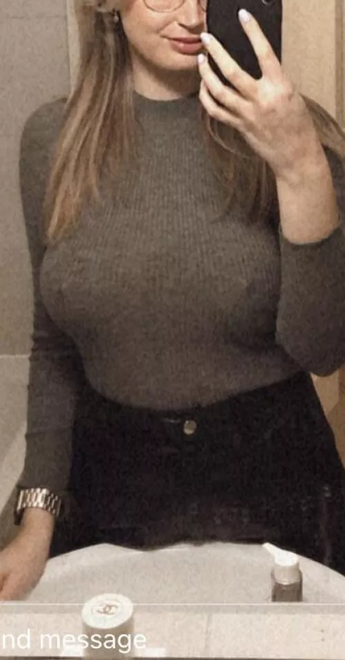 Girlfriends outfit today by Chilli_Tee