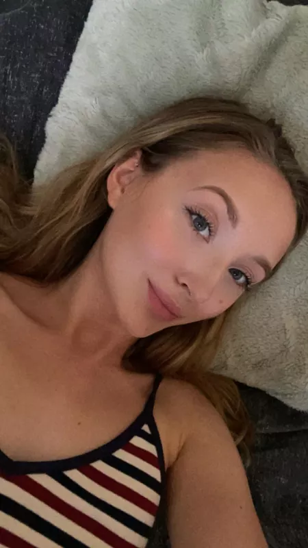 Girlfriend's sweet face (IRTR) by FFckedthem