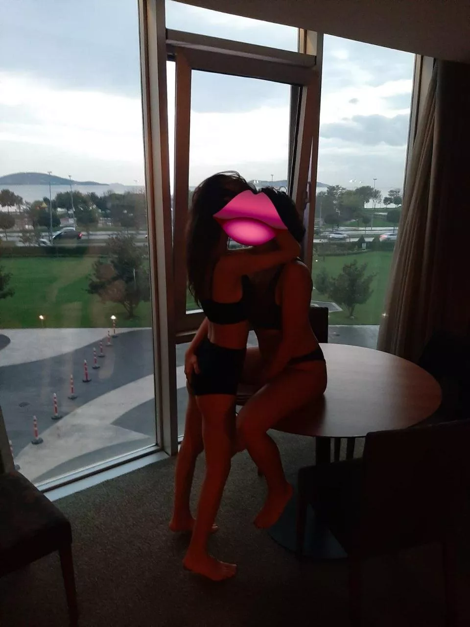 Girls enjoying a hot kiss🌈 posted by MelissaIstanbul